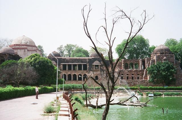 Hauz Khas Complex